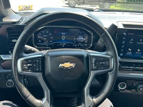 Used 2023 Chevrolet Silverado 1500 LT AWD/4WD image 20