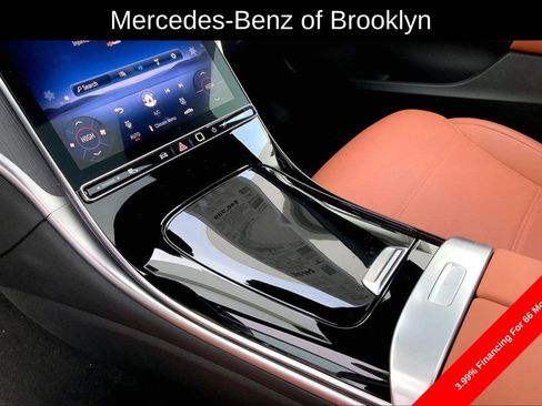 Certified 2025 Mercedes-Benz C 300 4MATIC Sedan image 18