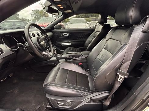 Used 2017 Ford Mustang Premium RWD image 10