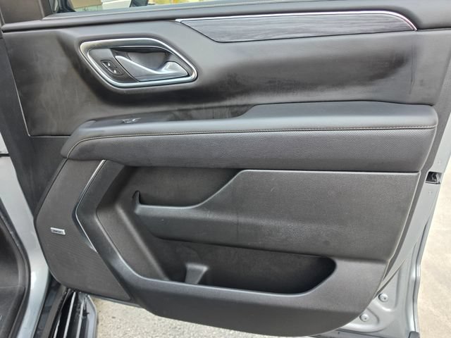 Used 2024 GMC Yukon SLT RWD image 24