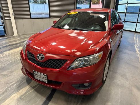 Used 2011 Toyota Camry SE w/ Fleet Convenience Pkg FWD image 3
