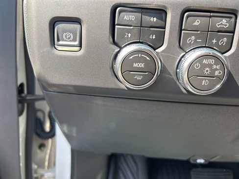 New 2026 GMC Sierra 1500 AT4 w/ AT4 Premium Package AWD/4WD image 15