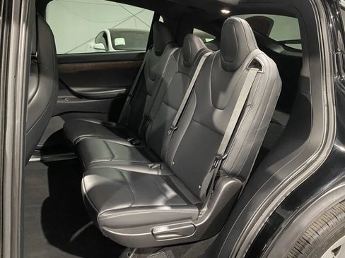 Used 2019 Tesla Model X image 9