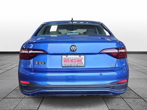 Used 2024 Volkswagen Jetta SE image 6