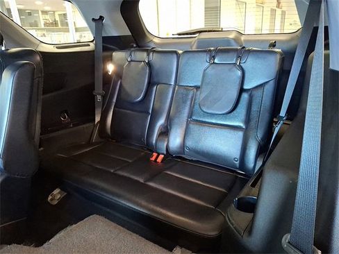 Used 2020 Ford Explorer XLT w/ Equipment Group 202A image 9