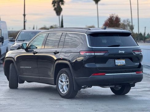 Used 2025 Jeep Grand Cherokee L Laredo image 2