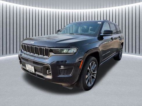 Certified 2024 Jeep Grand Cherokee L Overland AWD/4WD image 17