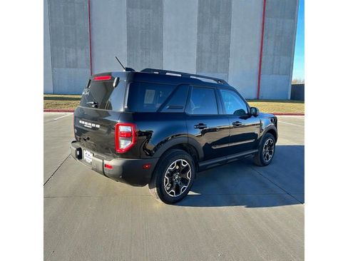 Used 2025 Ford Bronco Sport Outer Banks w/ Outer Banks Tech Package+ image 3