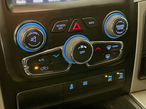 Used 2014 RAM 1500 Big Horn image 23