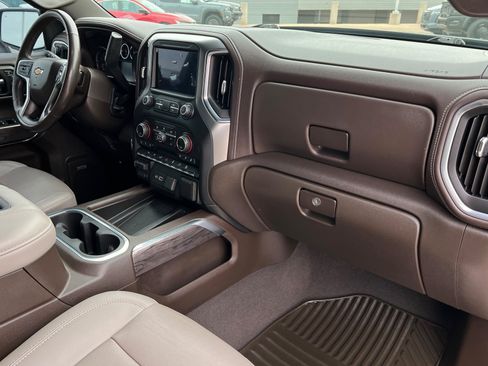 Used 2021 Chevrolet Silverado 1500 LTZ w/ LTZ Convenience Package II image 24