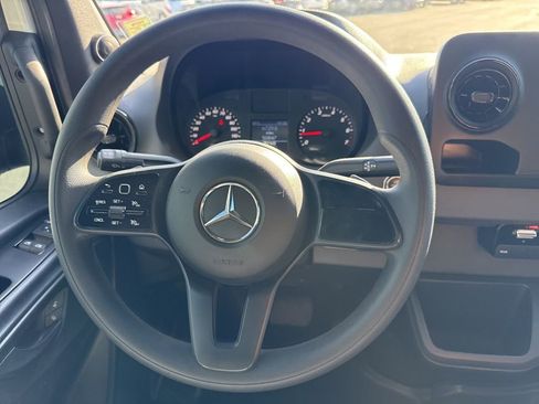 Used 2021 Mercedes-Benz Sprinter 1500 w/ Driver Convenience Package image 12