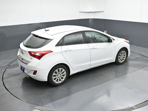 Used 2016 Hyundai Elantra GT image 49