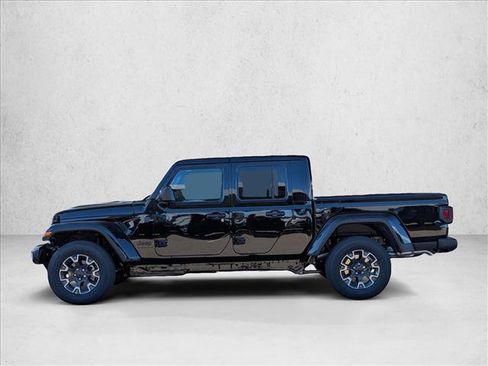 New 2026 Jeep Gladiator Sport AWD/4WD image 9