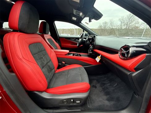 Used 2024 Chevrolet Blazer EV RS image 25