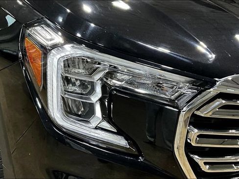 Used 2023 GMC Terrain SLT w/ Infotainment Package II FWD image 30