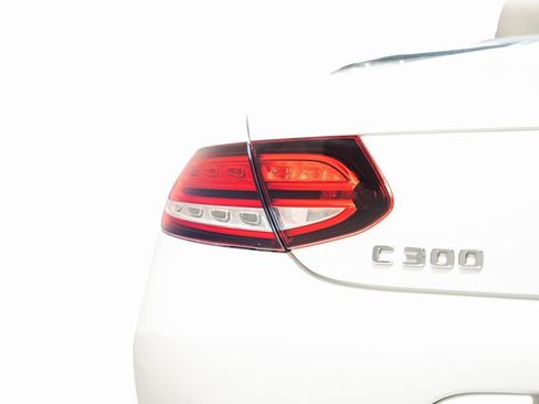 Used 2019 Mercedes-Benz C 300 4MATIC Cabriolet w/ Multimedia Package image 11