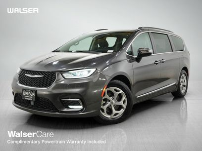 Used 2023 Chrysler Pacifica Limited