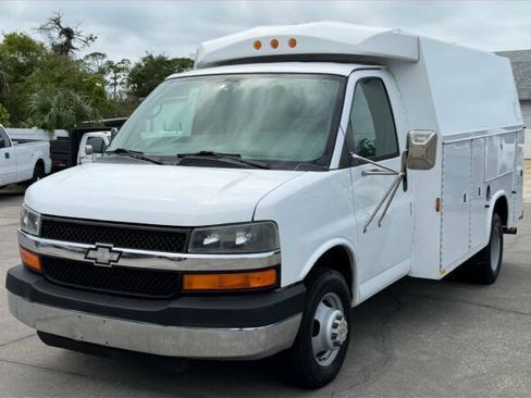 Used 2004 Chevrolet Express 3500 RWD image 1