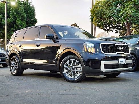 Used 2024 Kia Telluride LX image 2