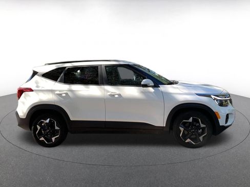 Used 2025 Kia Seltos S image 8
