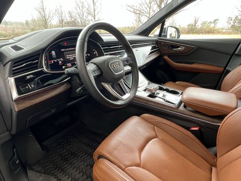 Used 2025 Audi Q7 3.0T Prestige image 17