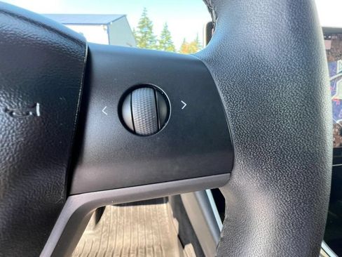 Used 2020 Tesla Model 3 Standard Range Plus RWD image 24