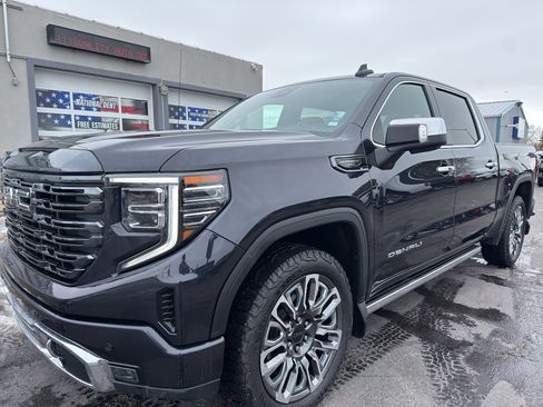 Used 2023 GMC Sierra 1500 Denali Ultimate image 2