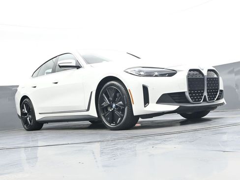 Used 2023 BMW i4 eDrive35 w/ Premium Package RWD image 29