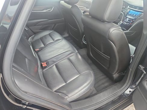 Used 2018 Cadillac XTS Luxury image 14