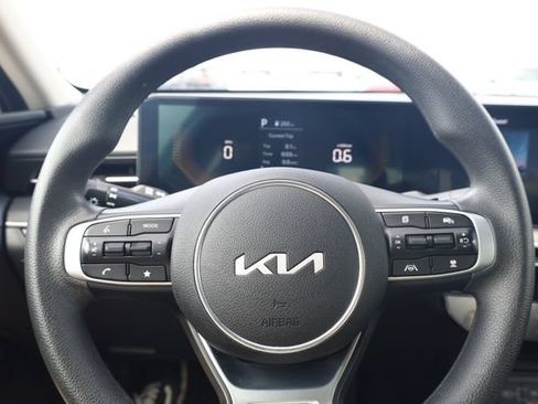 Used 2025 Kia K5 LXS FWD image 16