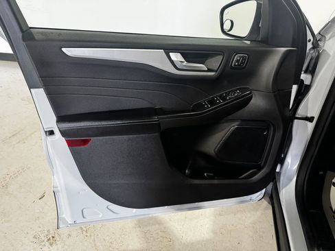 Used 2025 Ford Escape Platinum AWD/4WD image 15