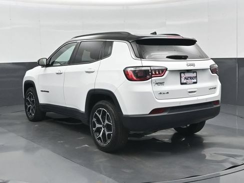 Used 2025 Jeep Compass Limited AWD/4WD image 31
