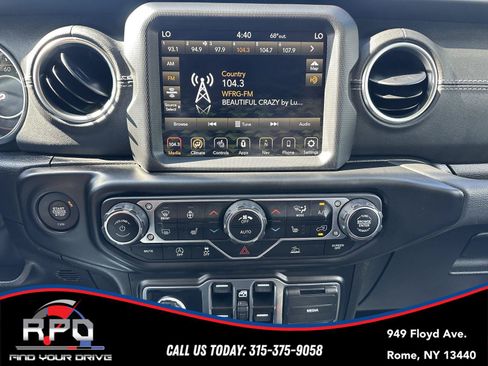 Used 2023 Jeep Wrangler Unlimited Sahara w/ LED Lighting Group AWD/4WD image 19
