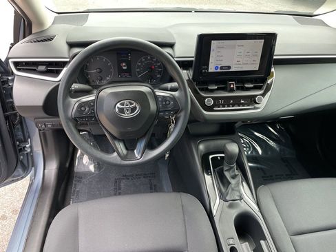 Used 2025 Toyota Corolla LE FWD image 24