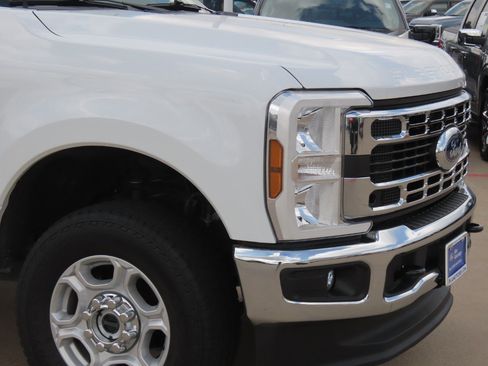 Used 2025 Ford F250 XLT AWD/4WD image 6