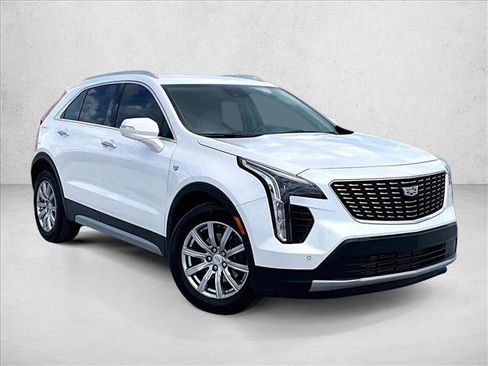 Used 2021 Cadillac XT4 Premium Luxury w/ Cold Weather Package image 12