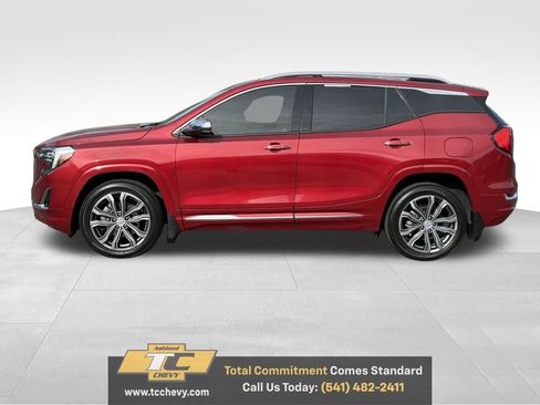 Used 2019 GMC Terrain Denali w/ Advanced Safety Package AWD/4WD image 2