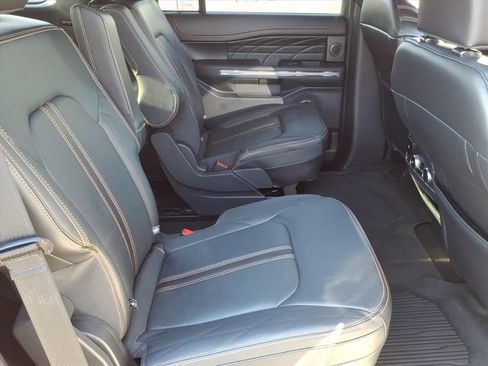 Certified 2023 Ford Expedition Platinum image 13