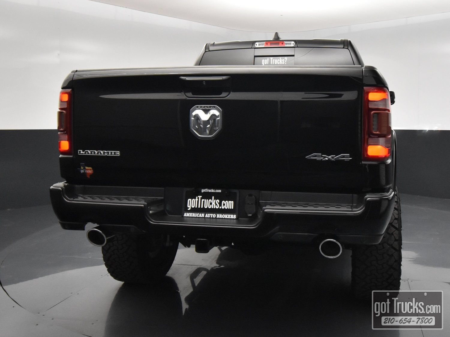 Used 2020 RAM 1500 Laramie w/ Sport Appearance Package AWD/4WD image 6
