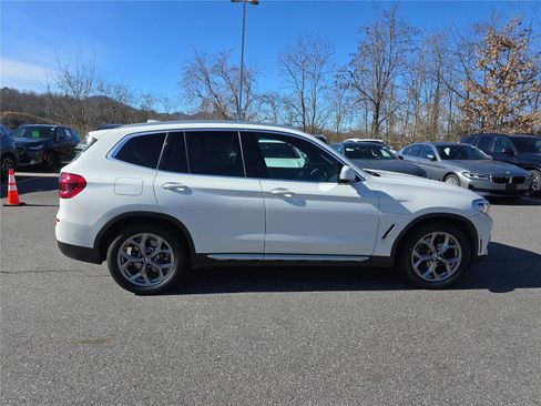 Used 2021 BMW X3 xDrive30i w/ Convenience Package image 2