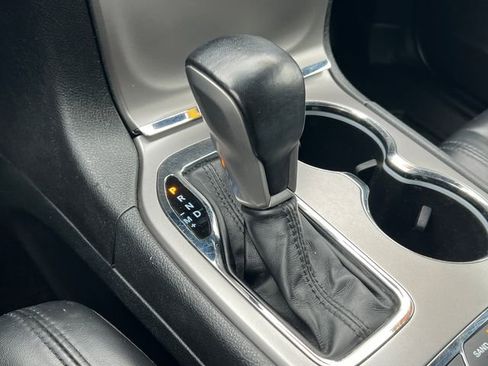 Used 2020 Jeep Grand Cherokee Limited image 30