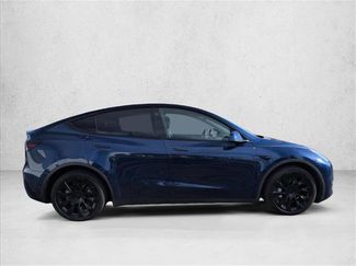 Used 2021 Tesla Model Y Long Range video 4