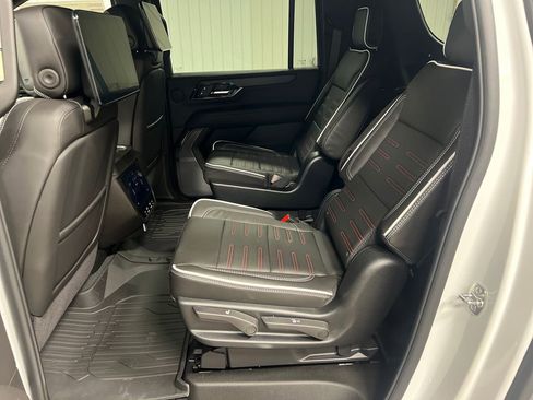 New 2026 GMC Yukon XL AT4 Ultimate AWD/4WD image 13