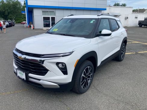 New 2026 Chevrolet TrailBlazer LT w/ LT Cold Weather Package AWD/4WD image 19
