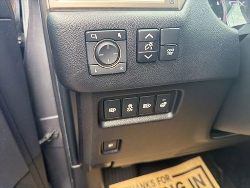 Used 2021 Lexus GX 460 Premium w/ Premium Package AWD/4WD image 12
