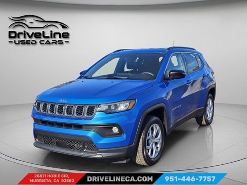 Used 2024 Jeep Compass Latitude AWD/4WD image 5