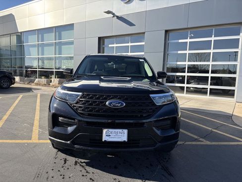 Used 2021 Ford Explorer 4WD w/ Class III Trailer Tow Package image 2