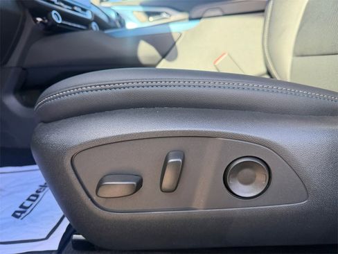 New 2026 Chevrolet Equinox EV LT image 13