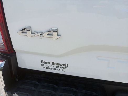 Used 2020 Toyota Tacoma SR5 AWD/4WD image 36