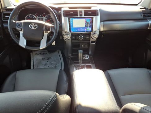 Used 2018 Toyota 4Runner SR5 Premium image 14